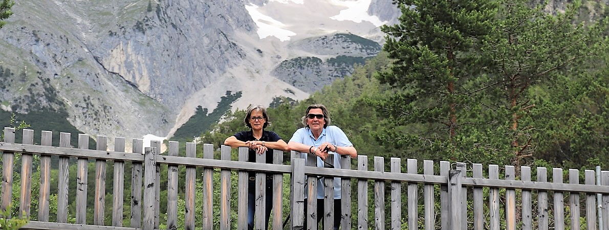 Eifelgefühle in den Tiroler Bergen? - Barbara und Horst Hültenschmidt unterhalb vom Stöttltörl. (Foto: Knut Kuckel)
